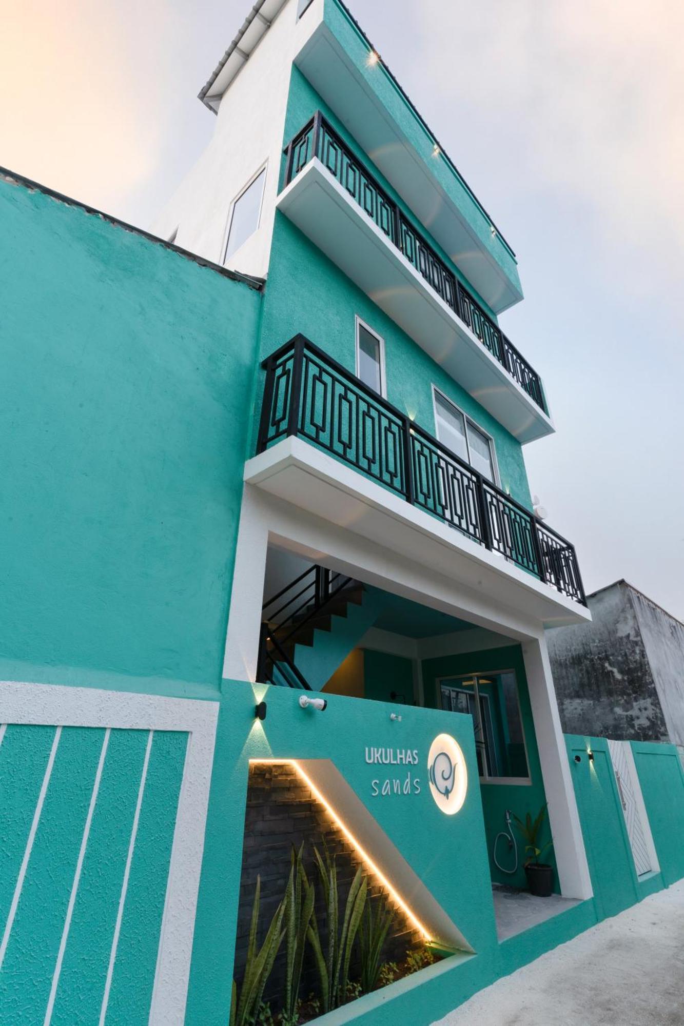 Ukulhas Sands 外观 照片